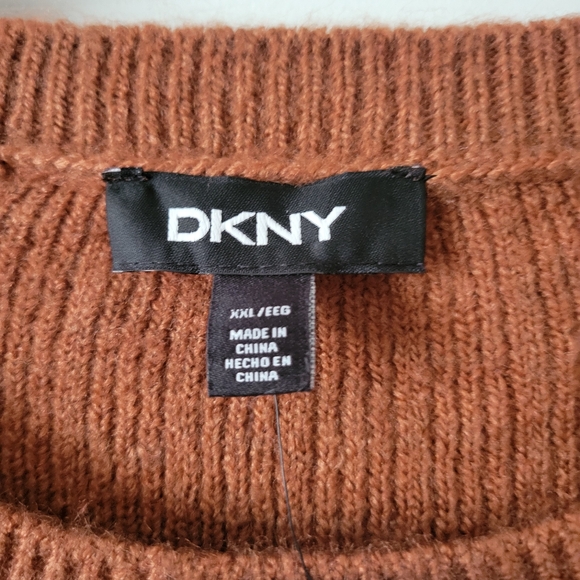 DKNY Women's Cashmere Blend Crew Neck Sweater. NWT. XXL - Picture 5 of 6